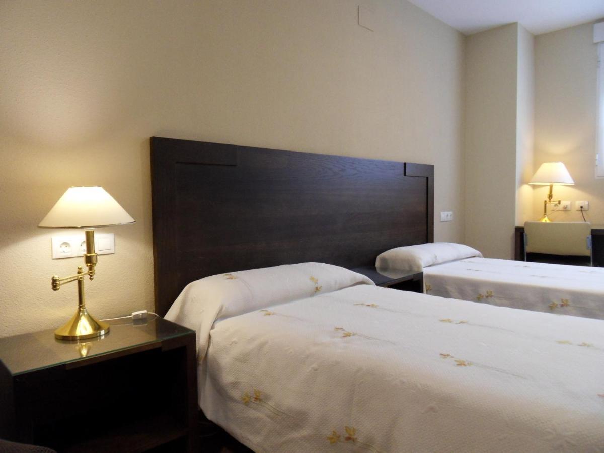 Hostal El Estudio Almansa Exterior photo