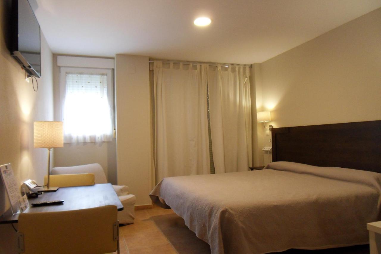 Hostal El Estudio Almansa Exterior photo