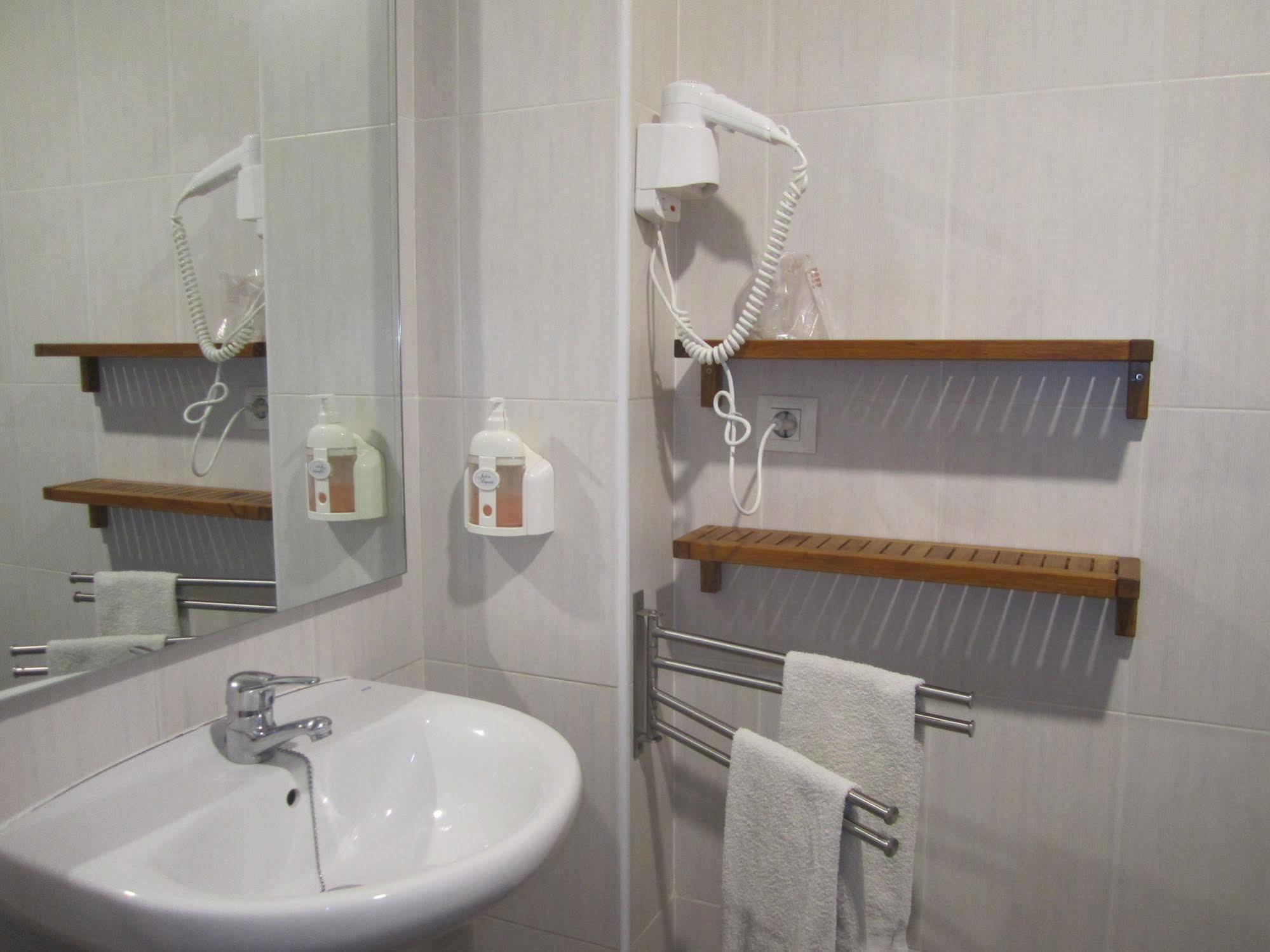 Hostal El Estudio Almansa Exterior photo