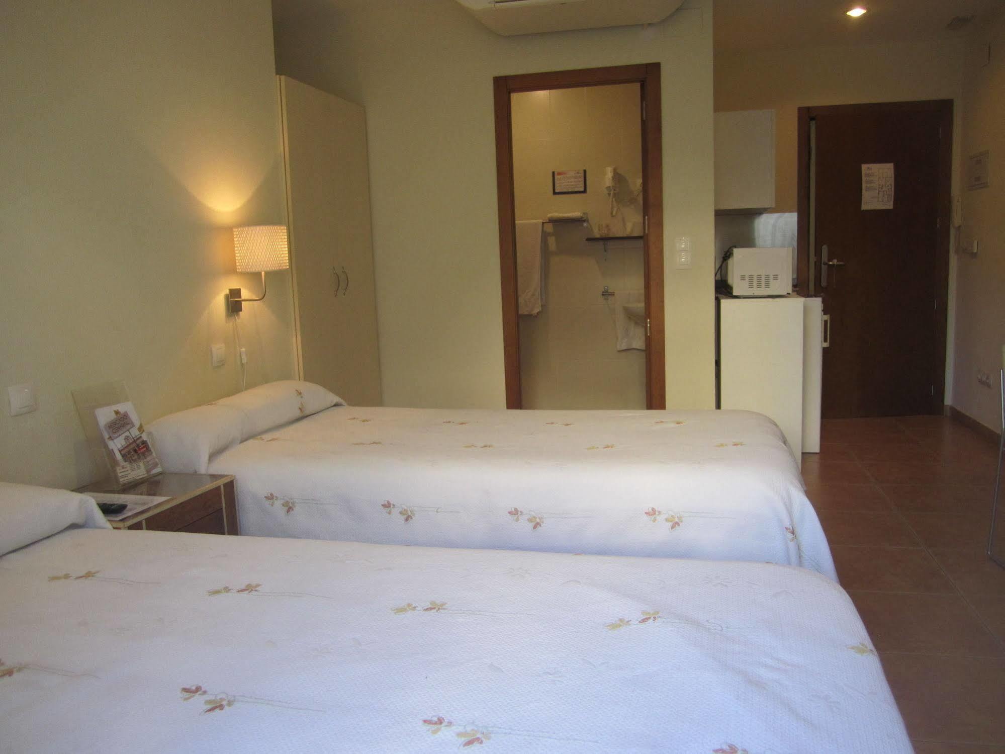 Hostal El Estudio Almansa Exterior photo