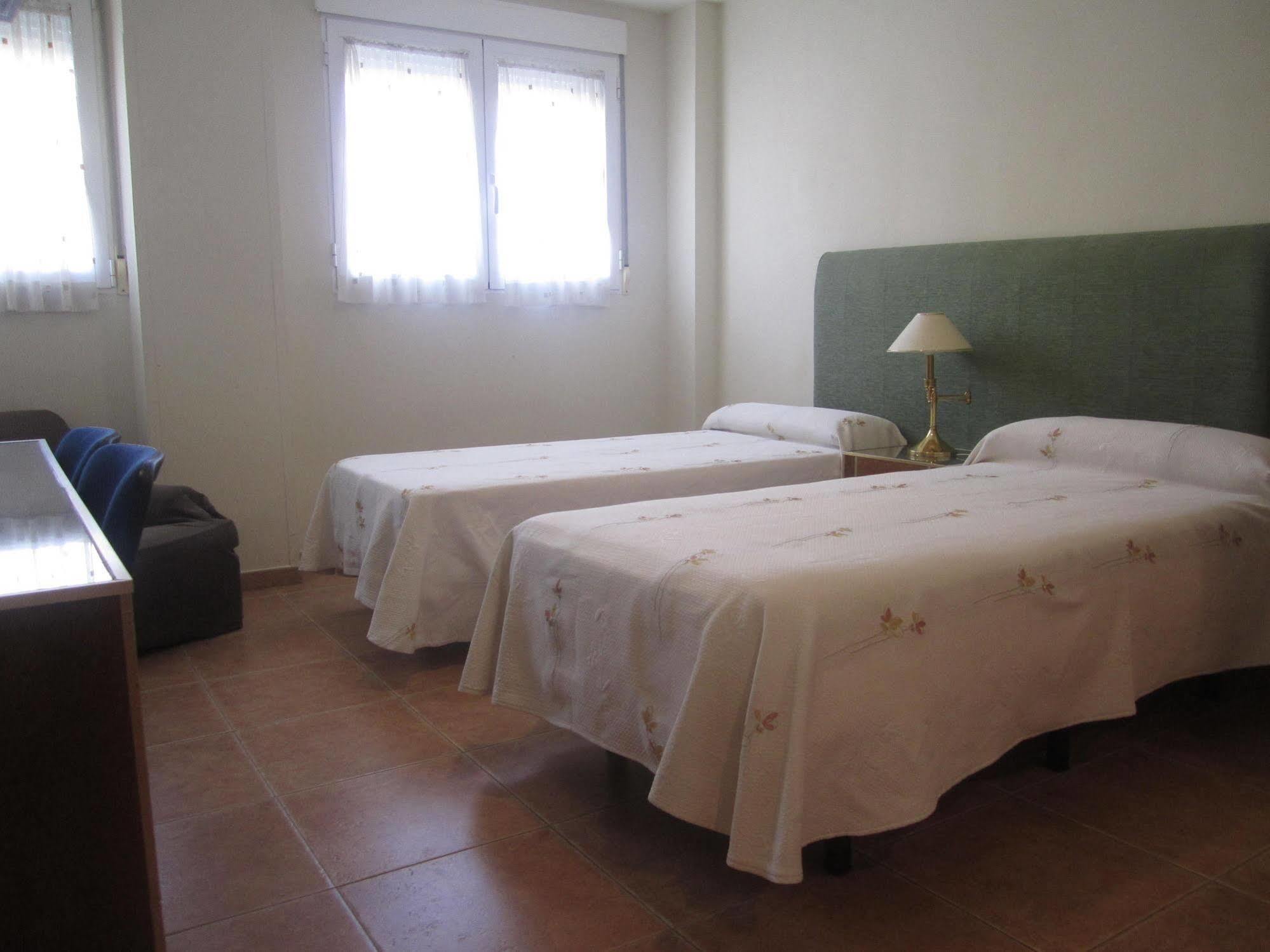 Hostal El Estudio Almansa Exterior photo